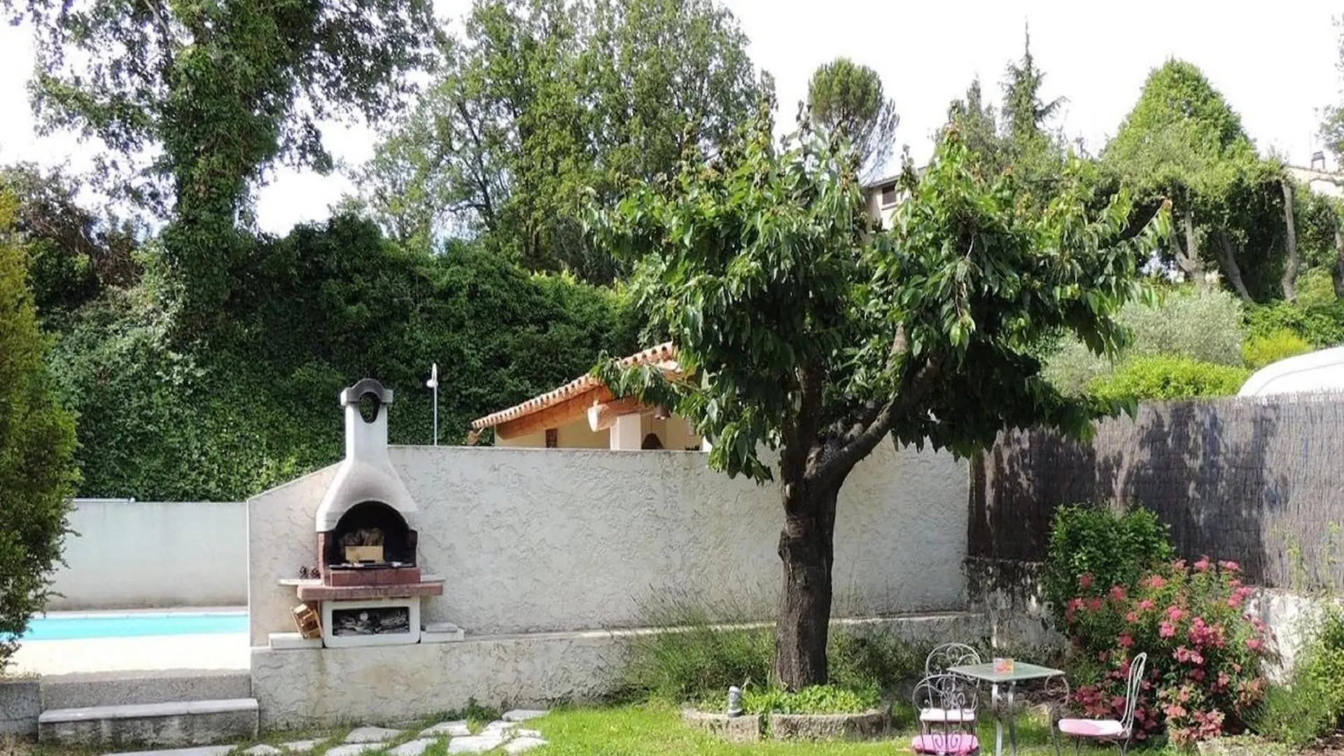 Villa Alana With Swimming Pool Vaison-la-Romaine